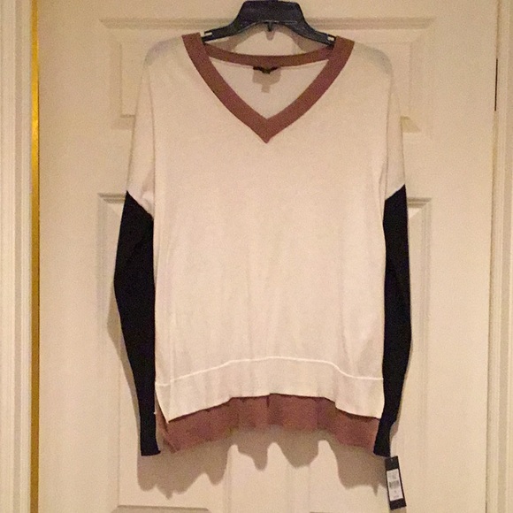 Adrienne Vittadini lightweight sweater - Picture 1 of 4